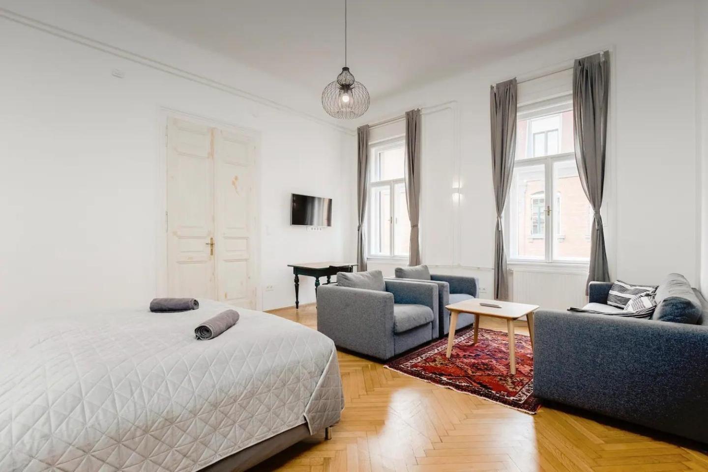 Budapestayz - Izabella Studios Εξωτερικό φωτογραφία